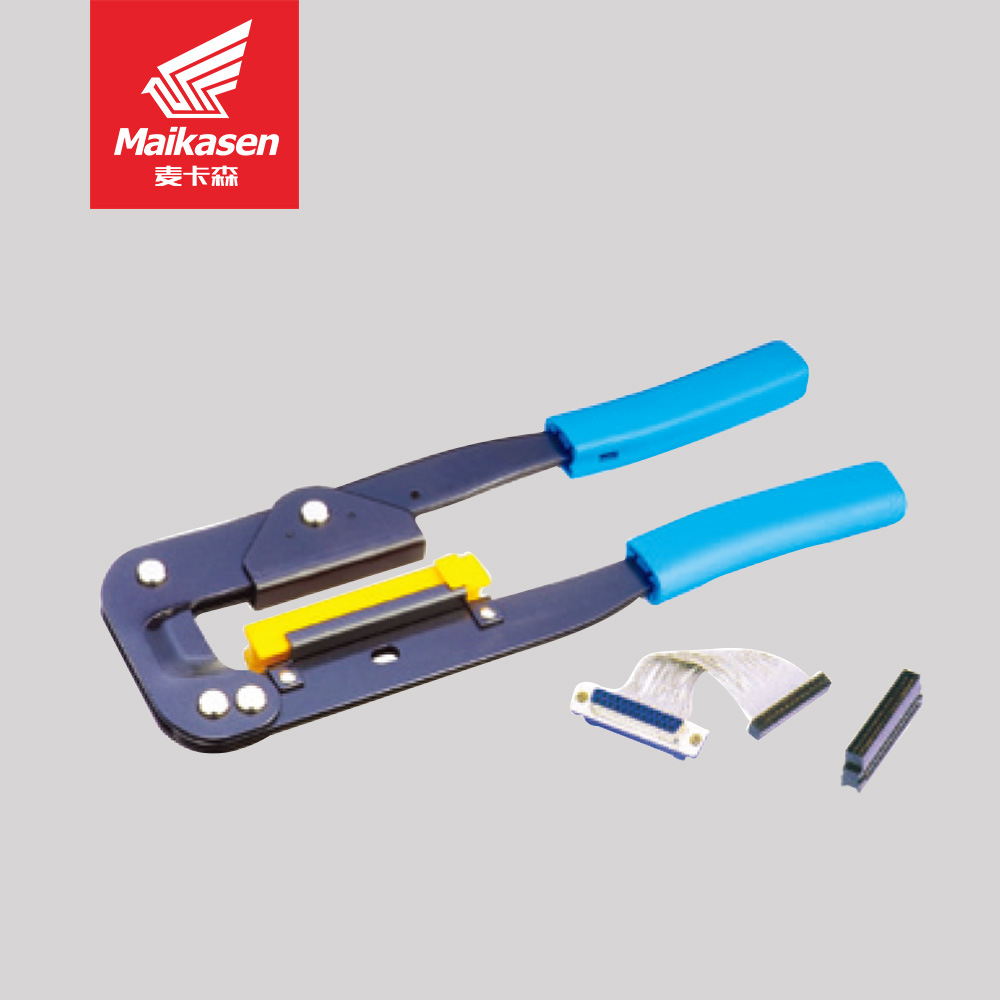 Telecommunication connector crimping pliers